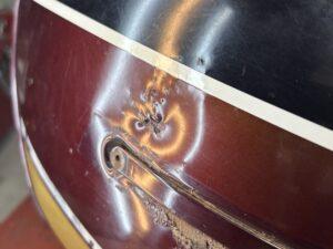 カワサキZ1のバイクタンクをデントリペアで凹み修理前