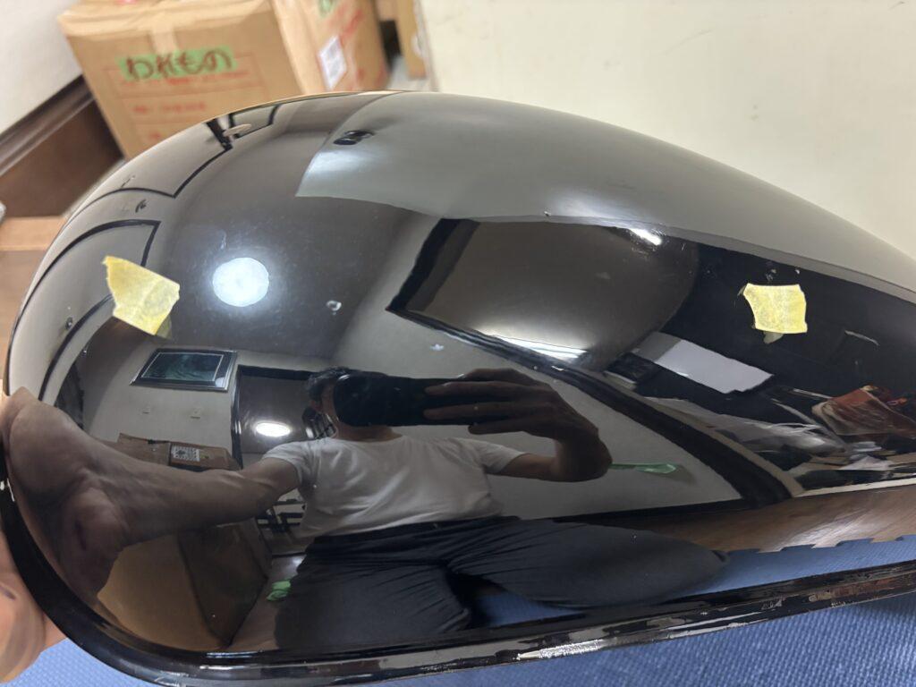 スズキイントルーダーのバイクタンクの凹みをデントリペアで修理後の普通の写真