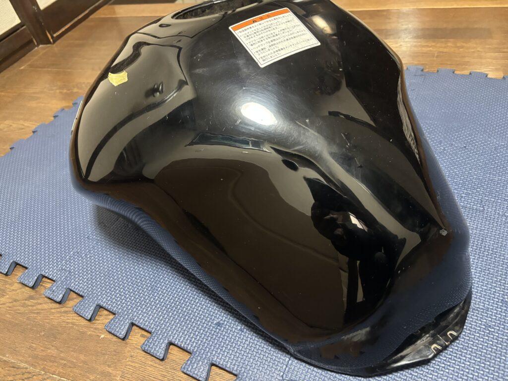 スズキ バンディット1200Sのバイクタンクをデントリペアで凹み修理後普通に見た写真