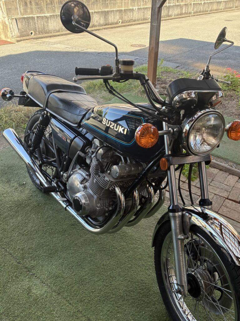 スズキGS750のバイクタンクをデントリペで凹み修理前お客様の写真